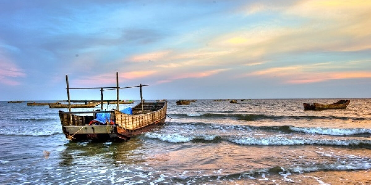 9947_bai_bien_tra_co_hut_hon_du_khach_05550504092019